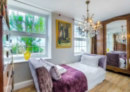 Luxury Beach house accommodation West Sussex