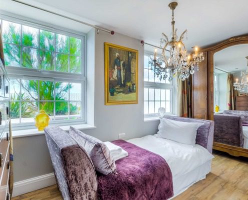 Luxury Beach house accommodation West Sussex