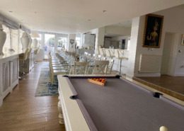 Angmering on Sea luxury beach house pool table